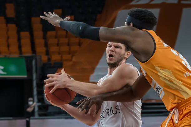 谈判中采取 谈判中采取